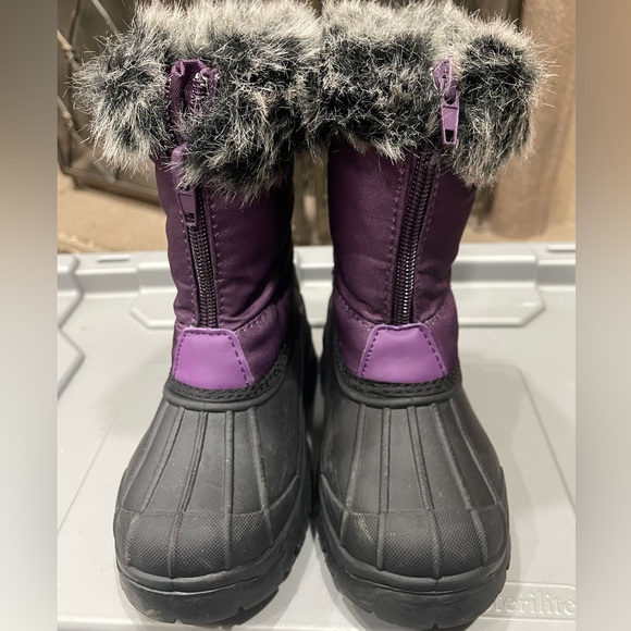Girls Snow ❄️ Boots 🥾, Purple and Black, Faux Fur, Size 8T or 10T, Light Use - Picture 2 of 8